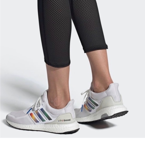 🎉Like New! Worn once Adidas Womens Shoes - Picture 3 of 11